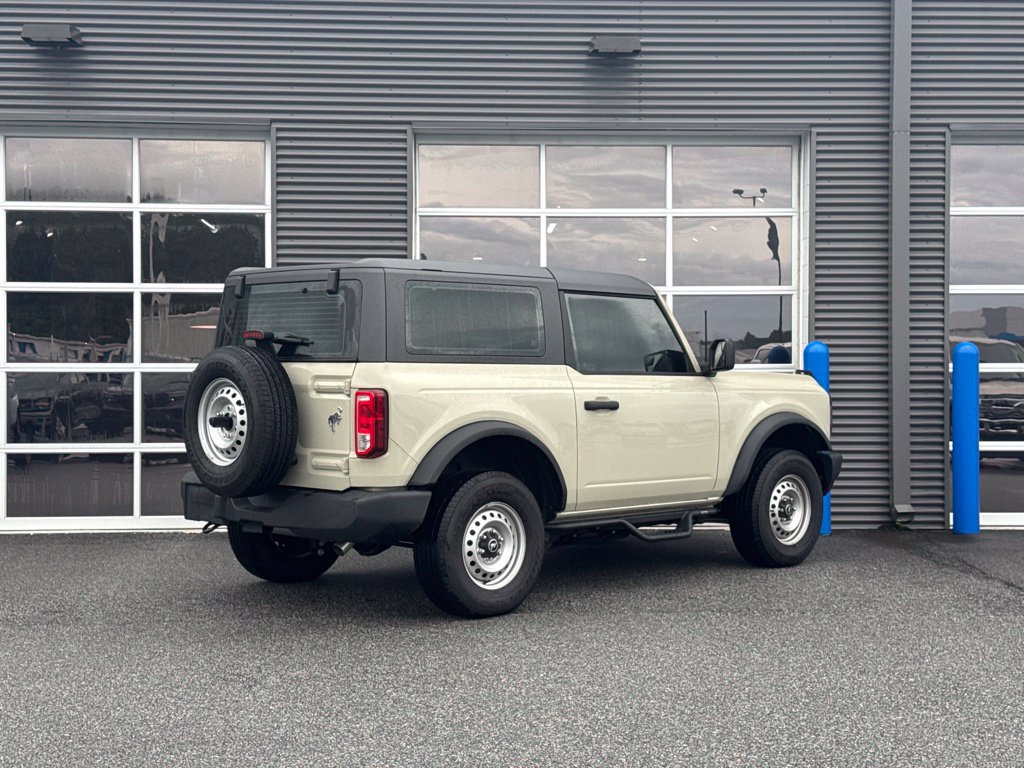 Used 2026 Ford Bronco 2-Door AWD/4WD image 4