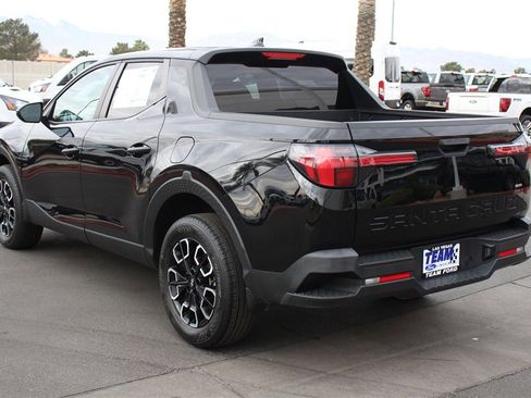 Used 2023 Hyundai Santa Cruz SE w/ Cargo Package image 5