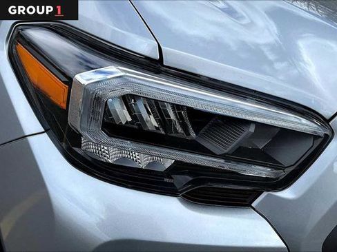 Certified 2023 Toyota Tacoma TRD Off-Road AWD/4WD image 27