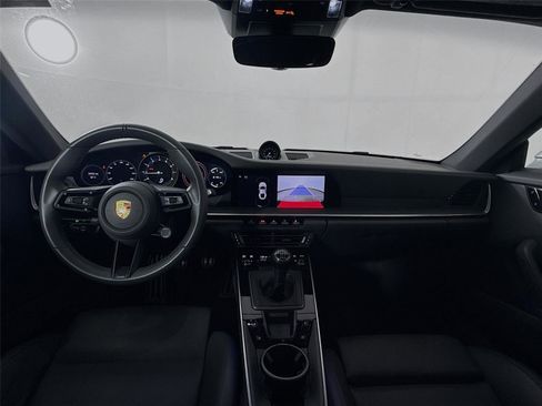 Used 2021 Porsche 911 Carrera S RWD image 3