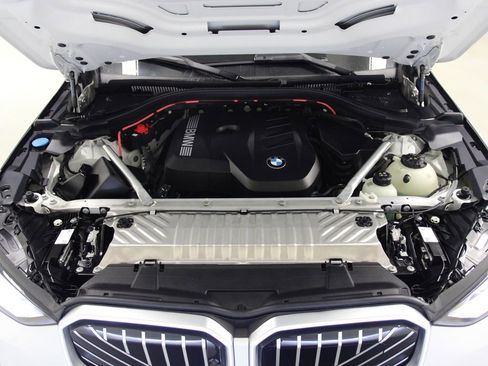 Used 2025 BMW X3 xDrive30i w/ Premium Package image 12