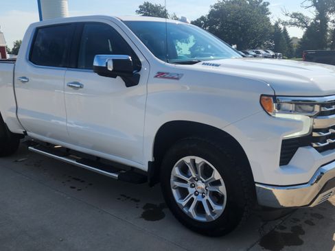Used 2025 Chevrolet Silverado 1500 LTZ w/ Technology Package AWD/4WD image 3