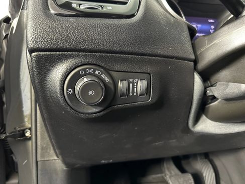 Used 2020 Jeep Compass Limited AWD/4WD image 33