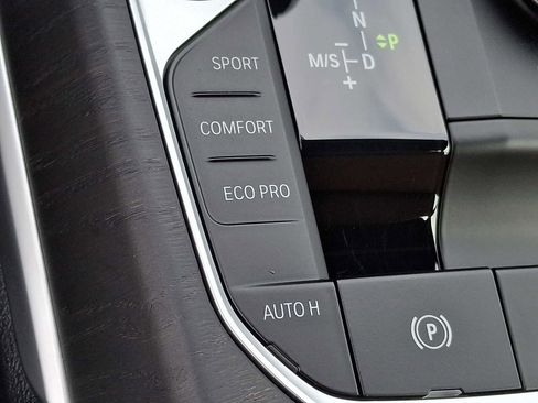 Used 2023 BMW 440i xDrive Convertible w/ Premium Package image 19