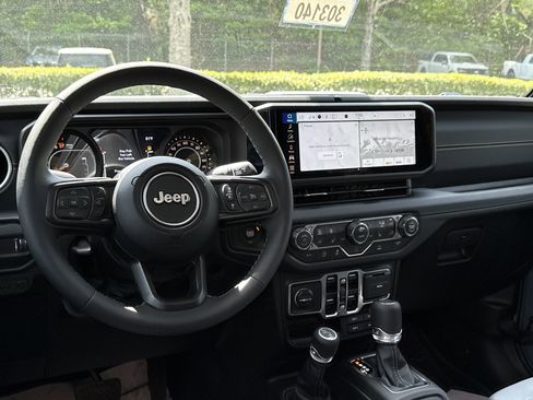 New 2025 Jeep Gladiator Sport w/ Premium Package AWD/4WD image 24
