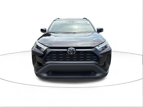 Used 2024 Toyota RAV4 XLE FWD image 8