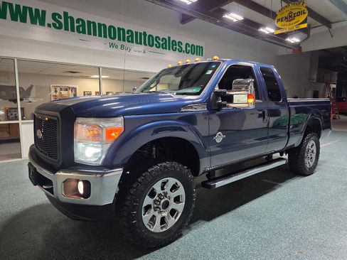 Used 2014 Ford F250 Lariat w/ Chrome Package image 2