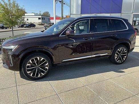 New 2026 Volvo XC90 T8 Ultra w/ Protection Package Premier AWD/4WD image 11