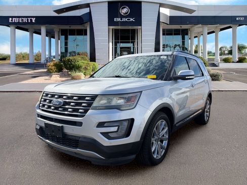 Used 2017 Ford Explorer Limited FWD image 5