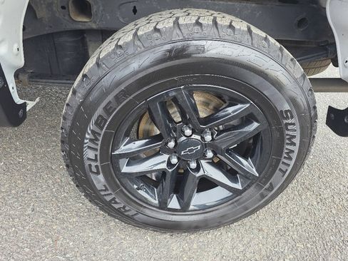 Certified 2021 Chevrolet Silverado 1500 LT Trail Boss w/ Convenience Package II image 6