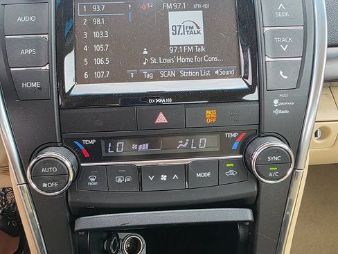 Used 2016 Toyota Camry XLE w/ Protection Package (Q2) FWD image 7