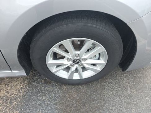 Used 2025 Toyota Camry LE FWD image 14