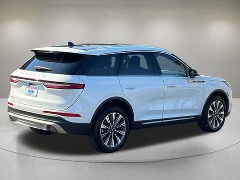 Certified 2022 Lincoln Corsair Reserve w/ Equipment Group 201A image 5