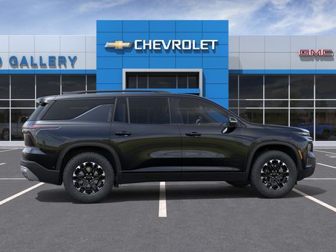 New 2027 Chevrolet Traverse Z71 w/ Driver Confidence Package AWD/4WD image 6