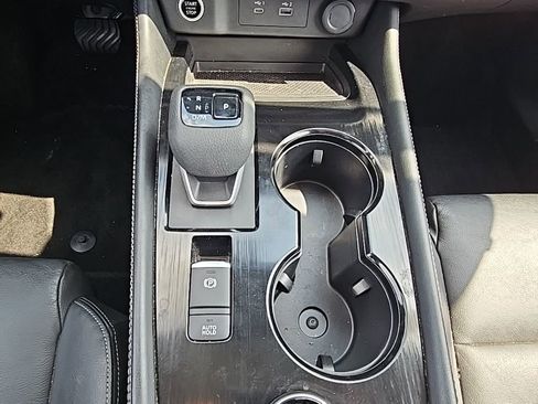 Used 2023 Nissan Rogue SL w/ SL Premium Package image 8