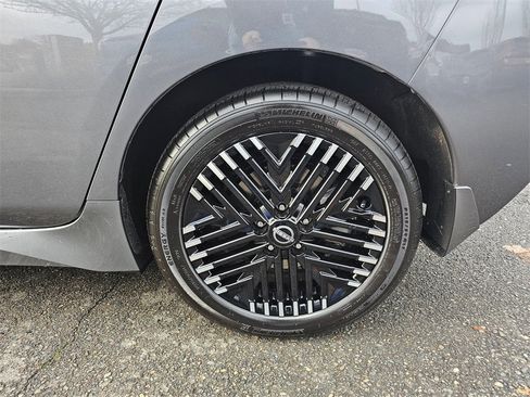 Certified 2024 Nissan Leaf SV Plus image 9