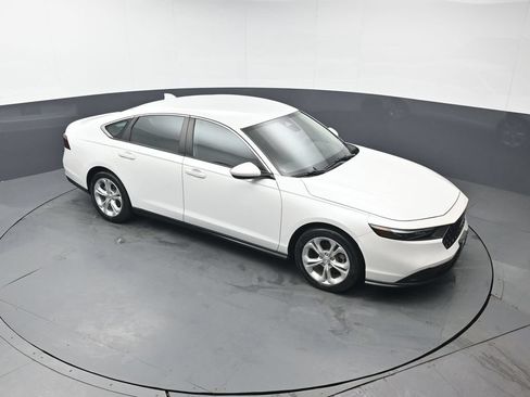 Certified 2023 Honda Accord LX image 41