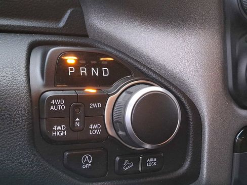 Used 2020 RAM 1500 Big Horn w/ Built-to-serve Edition image 11