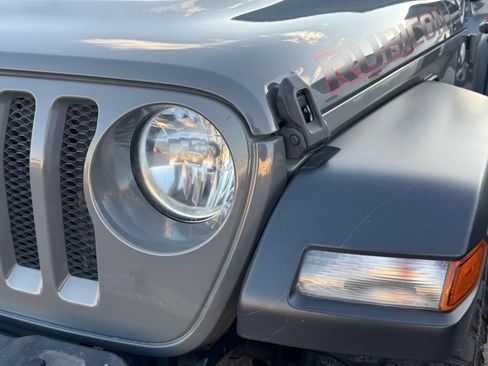 Used 2019 Jeep Wrangler Sport AWD/4WD image 32