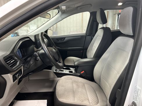 Used 2023 Ford Escape Active w/ Tech Pack #1 image 12