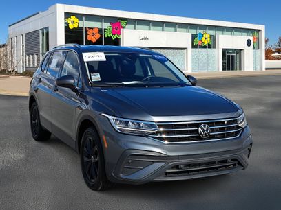 Used 2024 Volkswagen Tiguan SE