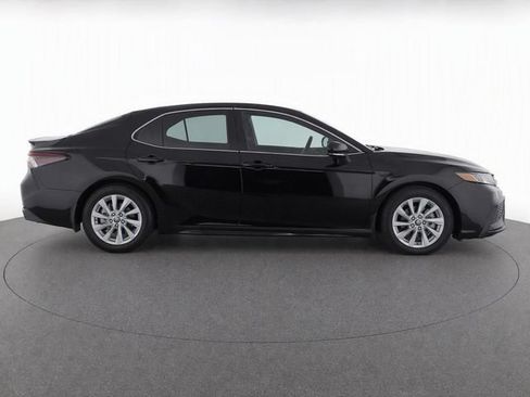Used 2024 Toyota Camry SE FWD image 8