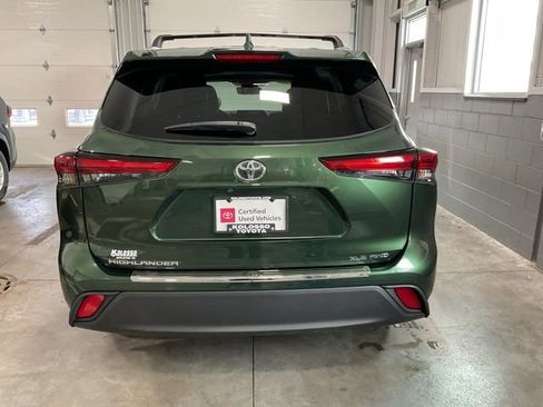 Used 2023 Toyota Highlander XLE image 5