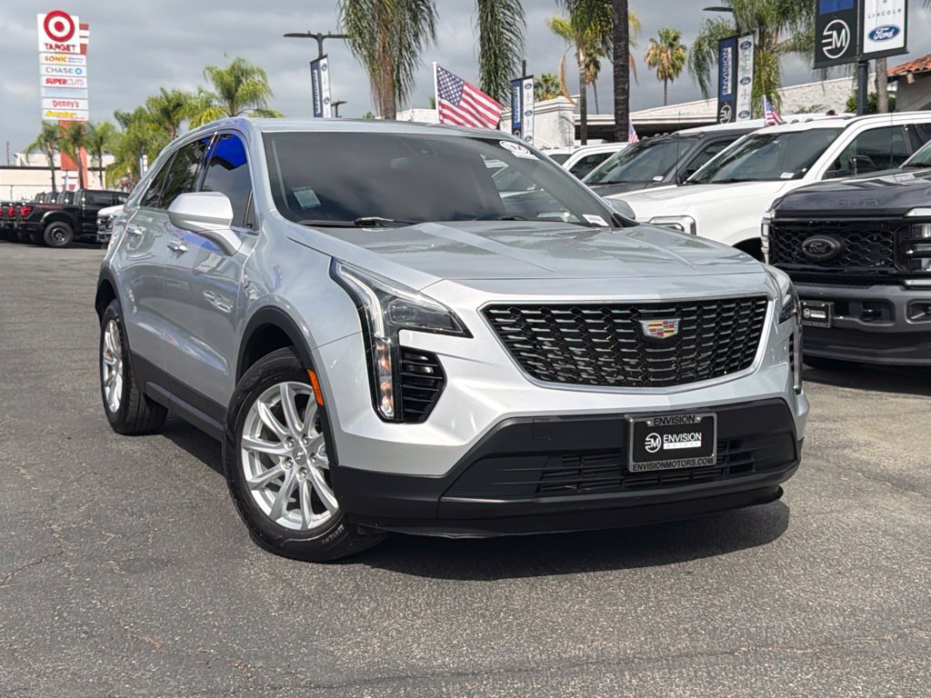 Used 2019 Cadillac XT4 Luxury FWD image 3