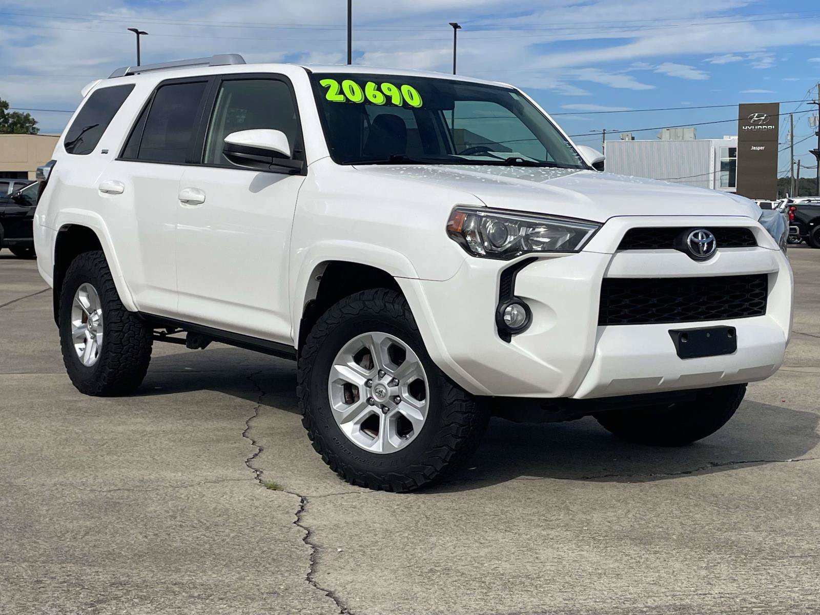 Used 2016 Toyota 4Runner SR5 AWD/4WD image 1