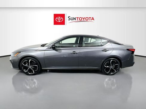 Used 2025 Nissan Altima 2.5 SR FWD image 7