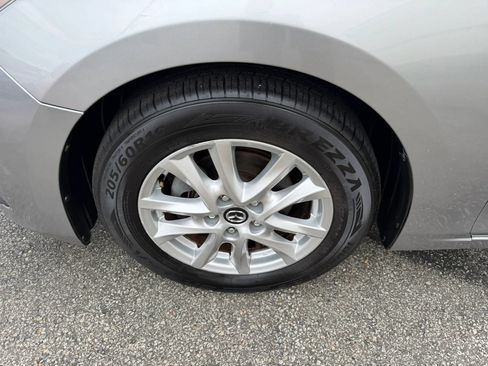 Used 2015 MAZDA MAZDA3 i Touring FWD image 50