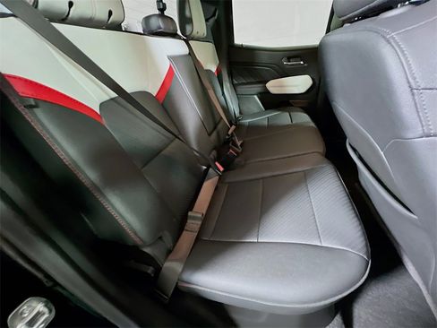 Used 2024 GMC Canyon AT4X image 24