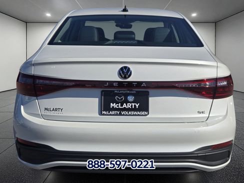 New 2026 Volkswagen Jetta SE FWD image 5