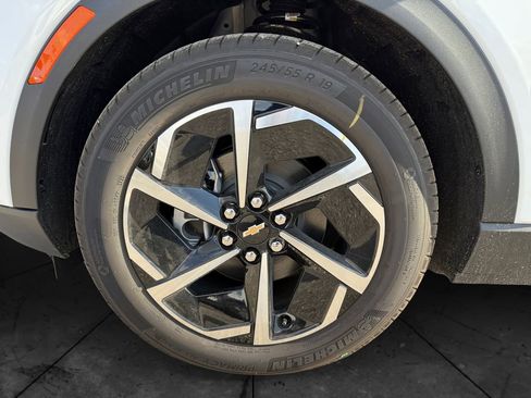 New 2026 Chevrolet Equinox EV LT image 14