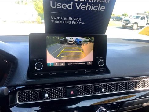 Used 2025 Honda Civic Sport image 28