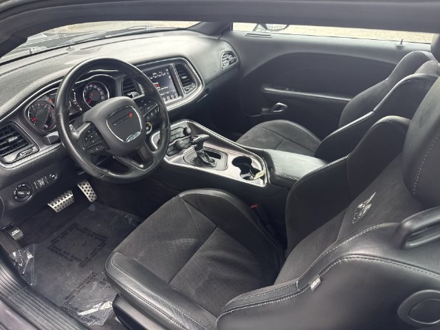 Used 2017 Dodge Challenger R/T Scat Pack RWD image 15