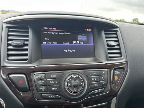 Used 2016 Nissan Pathfinder SL w/ SL Premium Package AWD/4WD image 15