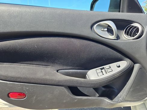 Used 2016 Nissan 370Z Coupe image 9