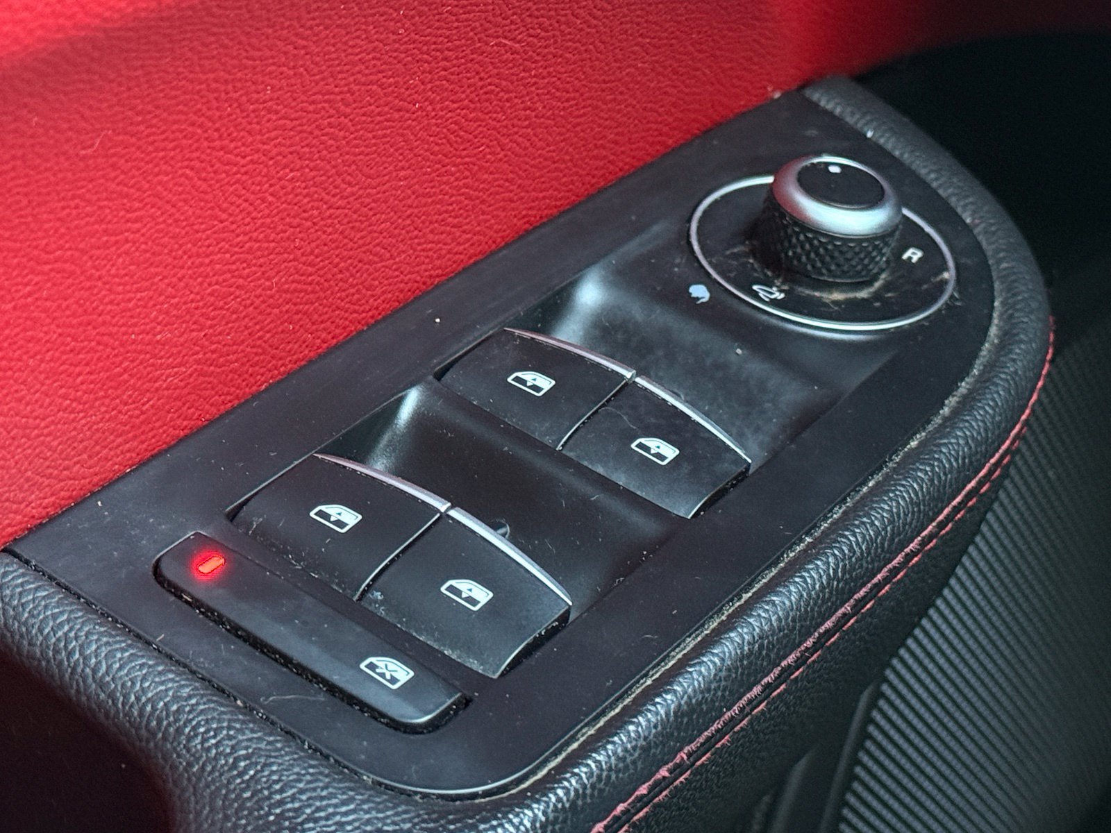 Used 2017 Alfa Romeo Giulia AWD image 33