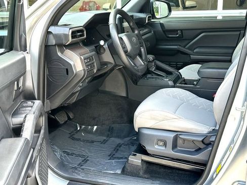 Used 2024 Toyota Tacoma SR5 RWD image 10