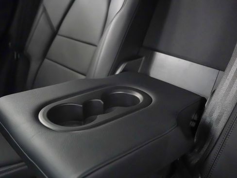 Certified 2025 Porsche Cayenne image 19