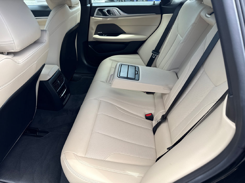 Used 2026 BMW i4 eDrive40 w/ Premium Package RWD image 18