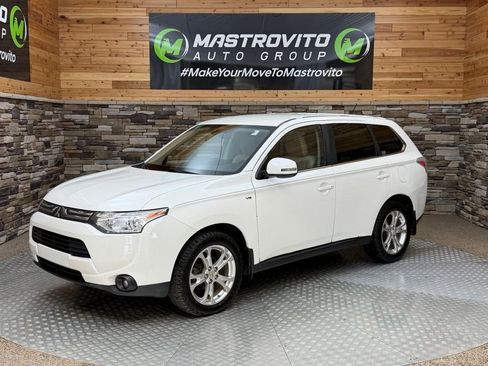 Used 2014 Mitsubishi Outlander GT AWD/4WD image 5