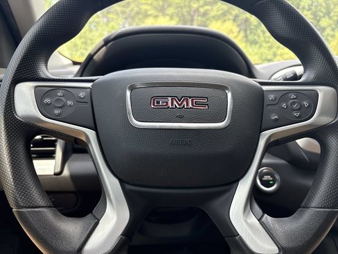 Used 2024 GMC Terrain SLE FWD image 14