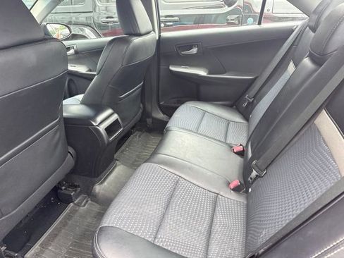 Used 2014 Toyota Camry SE FWD image 7