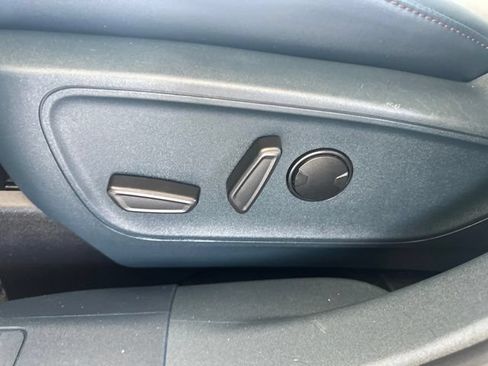 Used 2025 Ford Maverick Lariat w/ 4K Tow Package AWD/4WD image 26