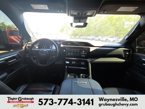 Used 2024 GMC Sierra 2500 AT4 w/ AT4 Premium Plus Package AWD/4WD image 32