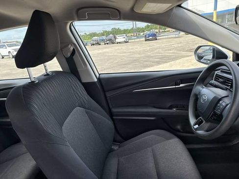 Used 2025 Toyota Camry LE FWD image 22