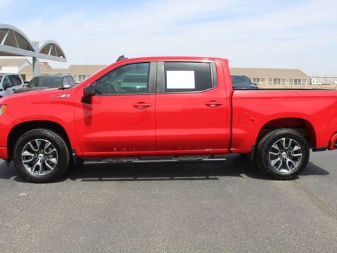 Used 2023 Chevrolet Silverado 1500 RST w/ Z71 Off-Road Package AWD/4WD image 9