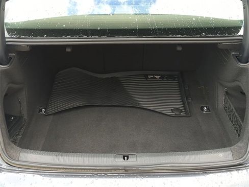 Used 2017 Audi A4 2.0T Premium image 30